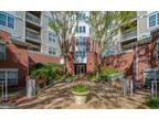 1625 International Dr #313, McLean, VA 22102