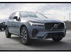 2024 Volvo XC60 B5 Core Dark Theme