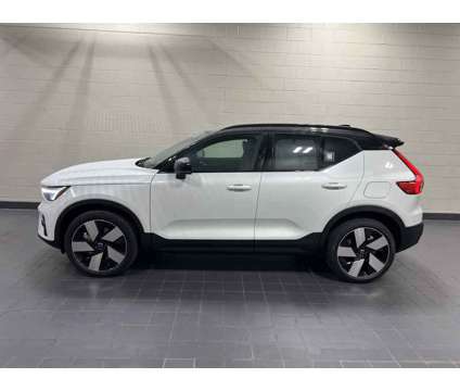 2024NewVolvoNewXC40 Recharge Pure ElectricNewRWD is a White 2024 Volvo XC40 Car for Sale in Moline IL