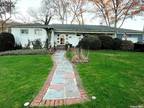 10 GILLETTE AVE, Patchogue, NY 11772 Single Family Residence For Sale MLS#