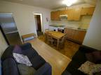 3 bedroom flat for rent in Flat 8, 69 Clarendon Court, LS2