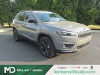 2023 Jeep Cherokee Gray, 5K miles