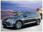 2018 Chrysler Pacifica Hybrid Limited