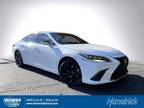 2022 Lexus ES 300h