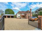 5 bedroom detached house for sale in Felstead Road, Chelmsford, CM3