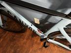 Canyon Aeroad CF SL 8 Disc (small)(Local Pick Up Only)