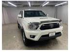 2015 Toyota Tacoma White, 69K miles