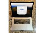 Apple MacBook Pro 15.4"(256GB SSD, Intel Core i7-8750H, 2.2GHz, 16GB RAM, AMD...