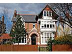 2 bedroom apartment for sale in North Common Road, Ealing, W5