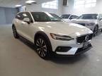 2021 Volvo V60 Cross Country T5