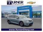 2017 Chrysler Pacifica Hybrid Platinum