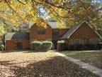 25 Rolling Fork Dr Columbus, MS