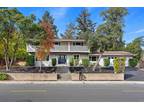 211 Corliss Dr, Moraga, CA 94556