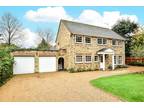 4 bedroom detached house for sale in Farnham Common, SL2 - 35505145 on