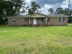 3 BED/2 BATH ROBERTSDALE MID JANUARY MOVE IN! 23127 County Road 62 S