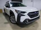 2023 Subaru Outback White, 802 miles