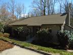 335 Melrose Ave., #107, Tryon, NC. UPDATED 2BR-2BA-2Deck Townhouse Condo