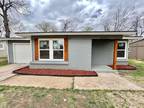 Single Family Residence - Arlington, TX 2107 Hedgerow St