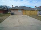 Traditional, LSE-Duplex - Dallas, TX 2908 Edd Rd