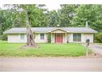 Traditional, Single Family - Ponchatoula, LA 380 Barringer Dr