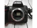 Nikon D80 DSLR Camera, 18-135mm Zoom lens 2 Batteries /Charger Shutter Count 844