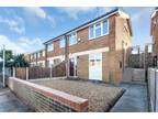 2 bedroom semi-detached house for sale in Coltsfoot Close, Pontefract