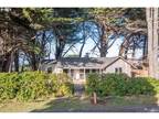 390 4TH ST, Bandon OR 97411