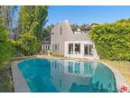 9625 OAK PASS RD North Hollywood, CA -