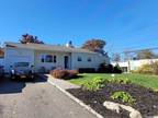 Huntington Station, Suffolk County, NY House for sale Property ID: 417425196