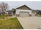 1701 S Kinderhook Ave, Sioux Falls, SD 57106 610702352