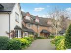 2 bedroom apartment for sale in Candlemas Oaks, Beaconsfield, HP9