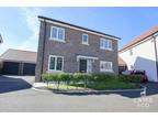 4 bedroom detached house for sale in Thorpe-le-soken, CO16 - 36074578 on