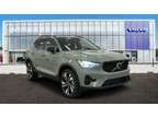 2024 Volvo XC40 Plus Dark Theme