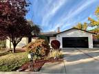 1038 NE PEPPERWOOD DR, Grants Pass OR 97526