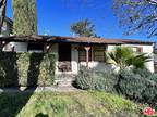Single Family Residence, Bungalow - Los Angeles, CA 11947 Charnock Rd