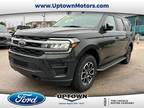 2023 Ford Expedition Black, 140 miles