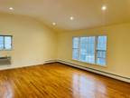 Glen Cove Apartment For Rent/Hardwood Floors/Updated Kitchen