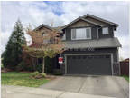 In Elk Run, 4bed/2.5bath 2,490 SF home in Maple Valley!