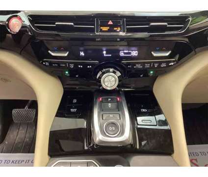 2022 Acura MDX w/Technology Package is a Silver, White 2022 Acura MDX SUV in Waterloo IA