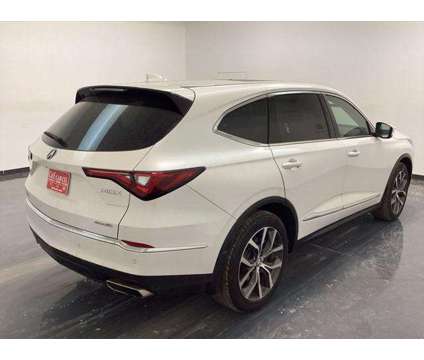 2022 Acura MDX w/Technology Package is a Silver, White 2022 Acura MDX SUV in Waterloo IA