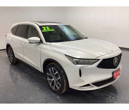 2022 Acura MDX w/Technology Package is a Silver, White 2022 Acura MDX SUV in Waterloo IA