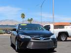 2015 Toyota Camry Hybrid 4dr Sdn LE / GREAT GAS SAVER / LOW MILES!