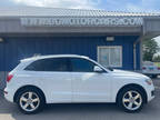 2010 Audi Q5 quattro 4dr 3.2L Premium