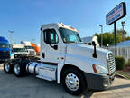 2014 Freightliner Cascadia Day Cab