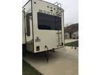 2019 Keystone Montana 3121RL 35ft