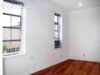 Studio Bedroom In Midtown-East