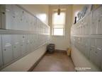 1 Bedroom With A Den. Heat And Hot Water Includ...