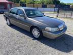 2004 Lincoln Town Car For Sale