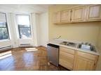 Renovated Brownstone At The Intersection Of Bea...