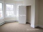 Beautifully Renovated Apartment On The Third Fl...